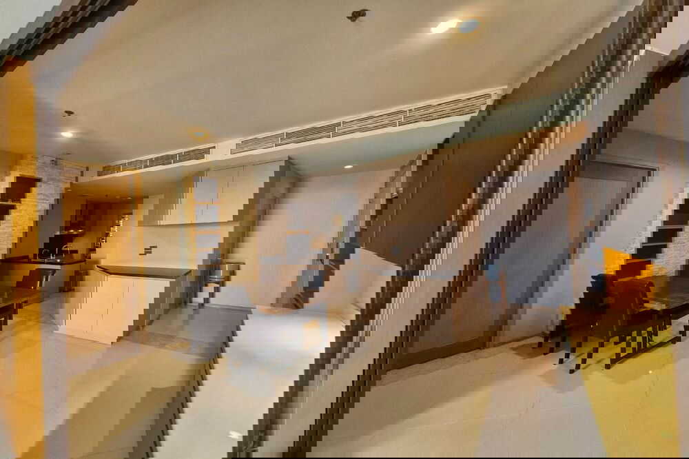 รูป ขาย -เช่า !! วิวสวยมาก, ห้องมุม, ห้องหายาก !! 🔥 Code C20260200008....The Empire Place, 2 นอน, 2 น้ำ, ชั้นสูง 11+, แต่งครบ, พร้อมเข้าอยู่, ราคาพิเศษ!! - รูปที่ 4/13