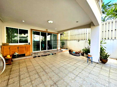 เช่าทาวน์โฮม สีลม สาธร : เช่าทาวน์เฮ้าส์/ทาวน์โฮม  บ้านภัทราวิลล่า 4 บางโคล่ เขต บางคอแหลม กรุงเทพ CX-132257 ✅ ทักไลน์ @connexproperty ตอบทันที ทีมงานมืออาชีพ ✅