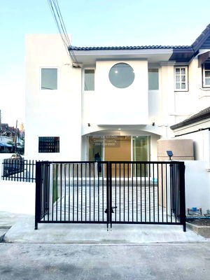 ทาวน์โฮม เขตประเวศ : ขายทาวน์เฮ้าส์/ทาวน์โฮม  ชมเดือน 3 ห้องมุม รีโนเวทใหม่ ประเวศ เขต ประเวศ กรุงเทพ CX-120098 ✅ ทักไลน์ @connexproperty ตอบทันที ทีมงานมืออาชีพ ✅