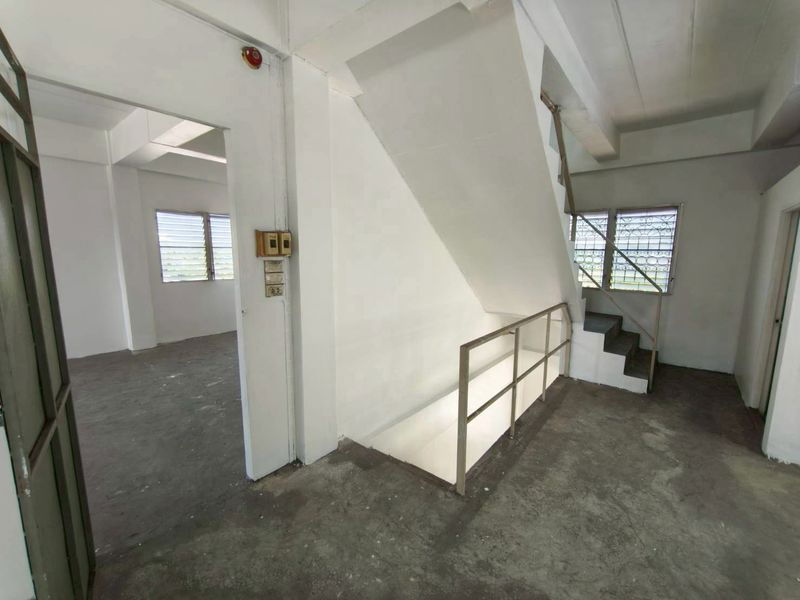 รูป 🧡🧡 ขายตึก 2 คูหาติดกัน 71 ตร.ว. (รวม2 ห้อง) 3.5 ชั้น 📍ปากซอย มีศูนย์การค้า Sky Mall เอกชัย ** สร้างเอง ไม่เสียค่าส่วนกลาง ** - รูปที่ 13/20