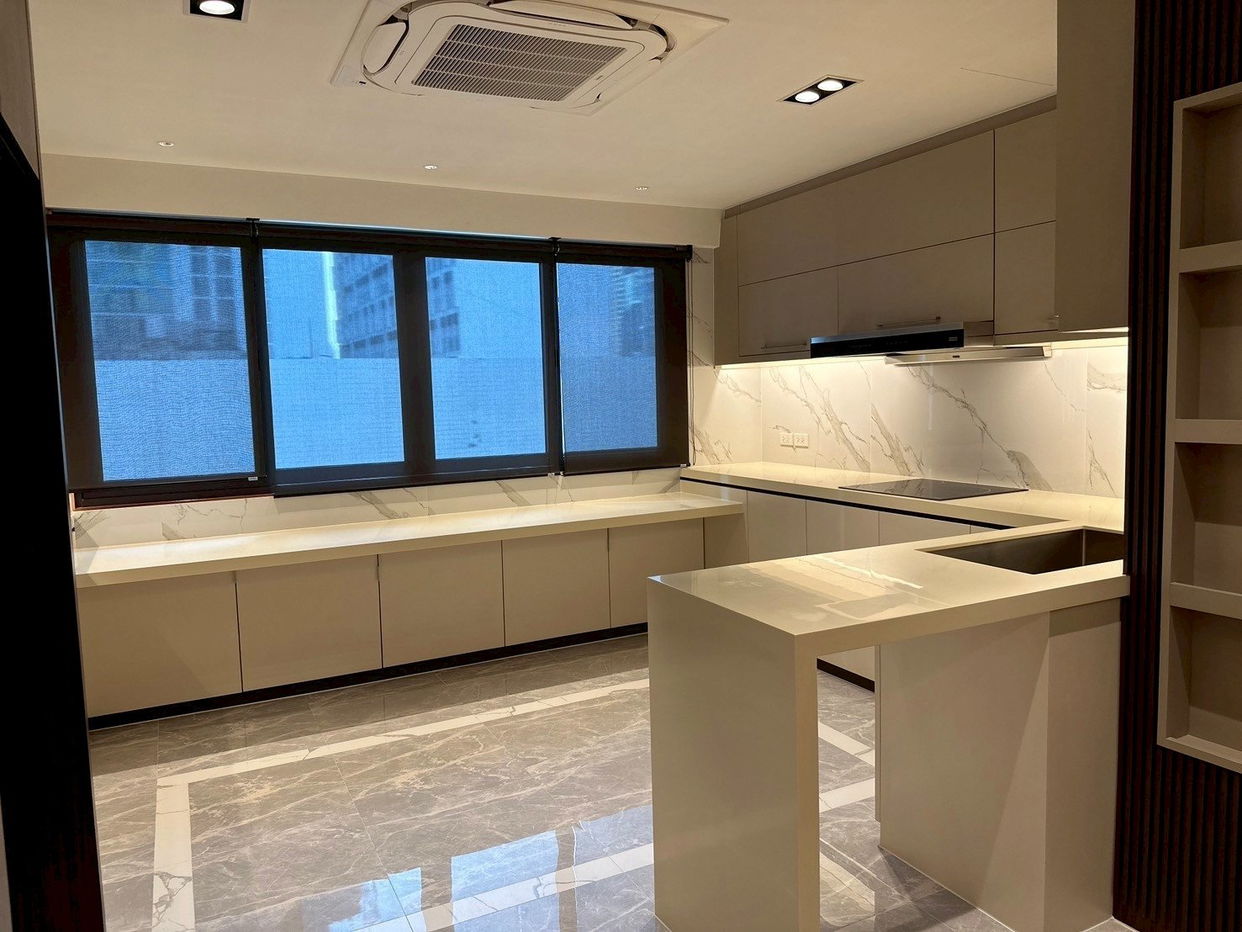 รูป LTH14357 – Condo for Sale | Ploenchit Terrace | 374 sqm | 3 Beds 3 Baths (Penthouse) | Near BTS Ploenchit | 77MB | คอนโดขาย เพลินจิต เทอเรส - รูปที่ 4/20