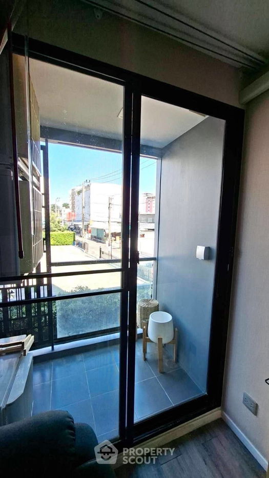 picture 1-BR Condo at Modiz Ratchada 32 in Chan Kasem (ID 1721340) - 8/11