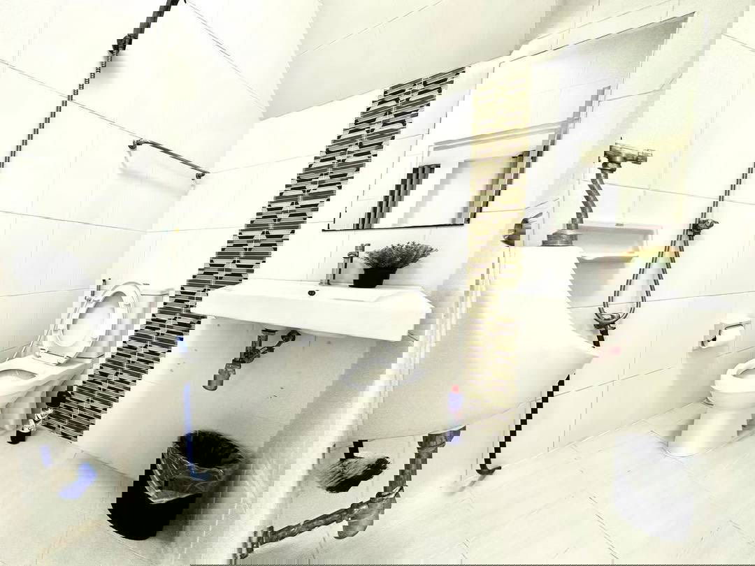 รูป CR098 ลดราคา 30,000 บาท, รับระยะสั้น ให้เช่า บ้านเดี่ยวรีโนเวทใหม่ทั้งหลัง - รูปที่ 10/20