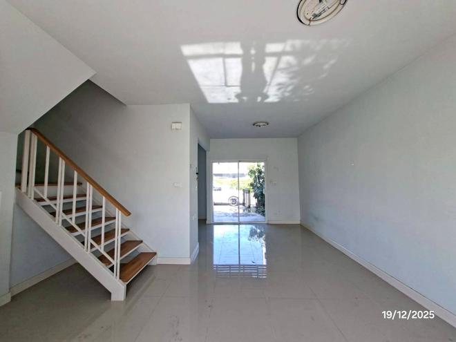 picture TOWN HOUSE for sale  Lat Sawai Lam Luk Ka Pathumthani - 3/32