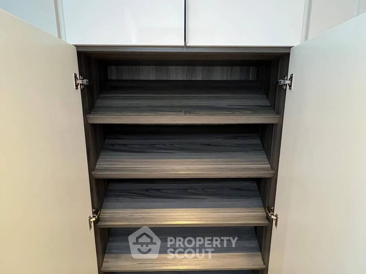 picture Studio Condo at Sindhorn Residence near BTS Ratchadamri (ID 2641256) - 13/14