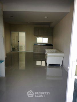 ทาวน์เฮ้าส์ 2-ห้องนอน ใน บางพลีใหญ่ (ID 2638328)