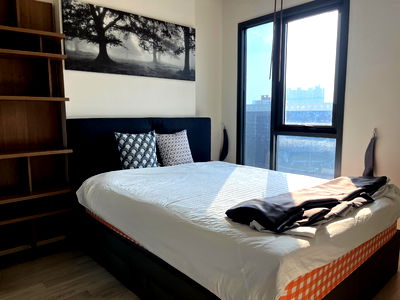 Condos for rent :  For Rent Centric Huai khwang Station