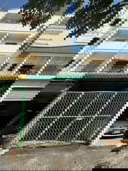 รูป ขายอาคารพาณิชย์ 36 ตารางวา ติดถนนวัชรพล โทร.095-089-2688 - รูปที่ 4/23