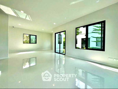 บ้านเดี่ยว สมุทรปราการ : บ้าน 3-ห้องนอน ที่ บริทาเนีย โฮม บางนา กม.17 ใน บางโฉลง (ID 2627705)