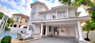 บ้านเดี่ยว ชลบุรี : 🏡 ลดแรง 1.1 ล้านบาท !!! บ้านเดี่ยวสไตล์โมเดิร์นคลาสสิค (Modern Classic Style) – หรูหราในโซนพัทยาเหนือ ห่างจากถนนสุขุมวิท-พัทยาเพียง 100 เมตร 🏖✨