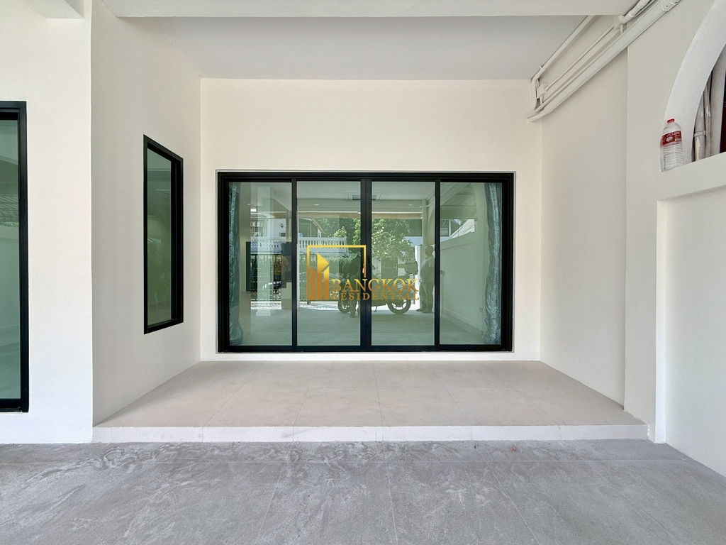 รูป Mu Baan Navin | Renovated 4 Bedroom Townhouse For Rent - BR49077TH - รูปที่ 5/47