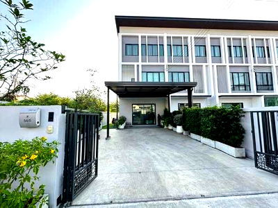 เช่าโฮมออฟฟิศ กรุงเทพมหานคร : ‼️ 𝐅𝐎𝐑 𝐑𝐄𝐍𝐓 💫 ทาวน์โฮมใหม่ 300 ตร.ม. จดบริษัทได้ เหมาะทำออฟฟิศ/แพ็คของ 🌟 50,000 บาท/เดือน 🔒 รหัสทรัพย์ #SB0226097 ☎️ แอดไลน์ @36condo