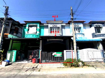 ทาวน์โฮม ไทรน้อย นนทบุรี : ทาวน์เฮ้าส์ สำหรับขาย ปิยวรารมย์ 3 ทวีวัฒนา ไทรน้อย นนทบุรี