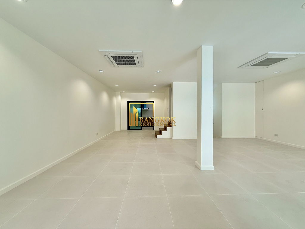 รูป Mu Baan Navin | Renovated 4 Bedroom Townhouse For Rent - BR49077TH - รูปที่ 7/47