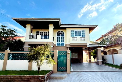 Houses for sale Boromratchachonnani Nursing College : FOR SALE  HOUSE PROPERTY  6800000 BAHT.