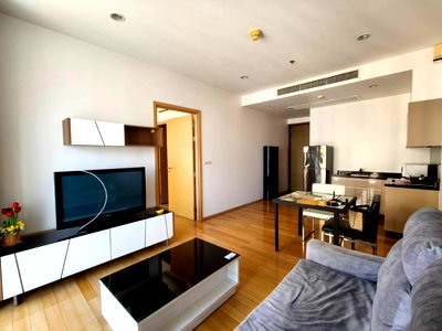 Condos for rent : SK027/Luxury Condo for Rent at 39 by Sansiri High Floor Spacious Unit in Phrom Phong Area