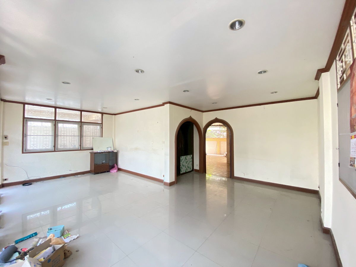 รูป CS174 ขายด่วน บ้านเดียว 2 ชั้น ห้องมุม ทำเลเทพ ซอยลาดพร้าว109 แยก15 - รูปที่ 7/26