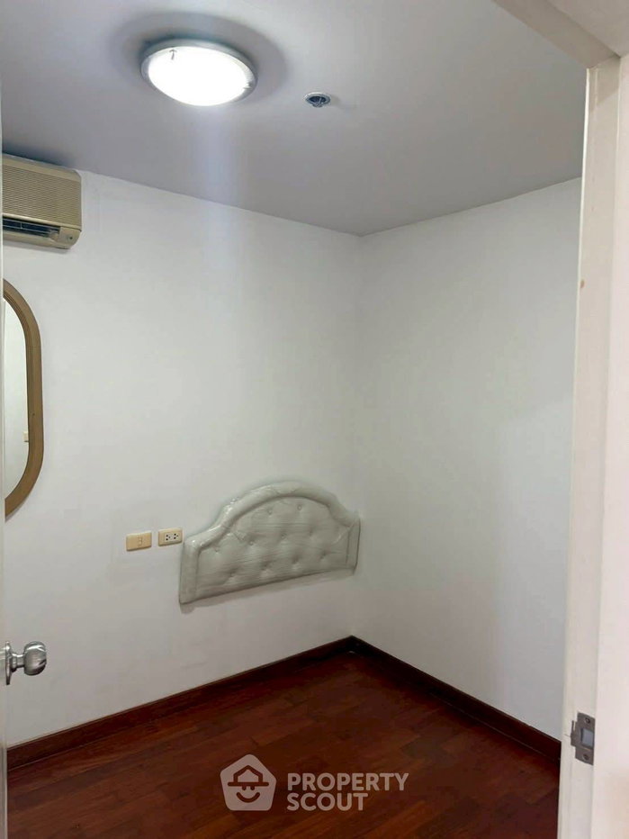 picture 2-BR Condo at Asoke Place near MRT Sukhumvit (ID 2643184) - 9/10