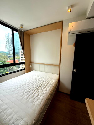 Condos for rent : CG_PH27 LYSS Condominium Ratchayothin. Condo for rent. Line: @cgestate