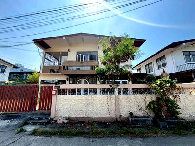 บ้านเดี่ยว ม.ศรีนครินทรวิโรฒ วิทยาเขตประสานมิตร : CS174 ขายด่วน บ้านเดียว 2 ชั้น ห้องมุม ทำเลเทพ ซอยลาดพร้าว109 แยก15