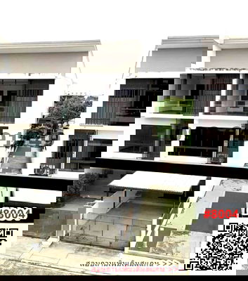 โฮมออฟฟิศให้เช่า : เช่า ทาวน์โฮม 3ชั้น แลนด์มาร์ค เอกมัย-รามอินทรา ตกแต่งพร้อมเข้าอยู่