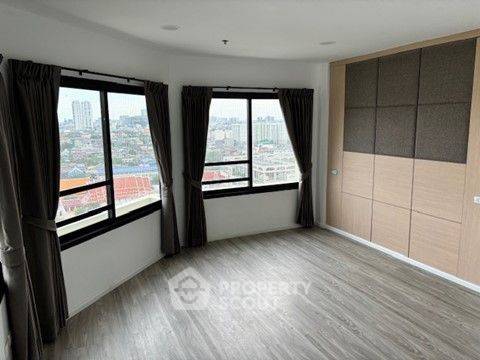 3-BR Condo at Thew River Place Condominium near MRT Sirindhorn (ID 1866319)