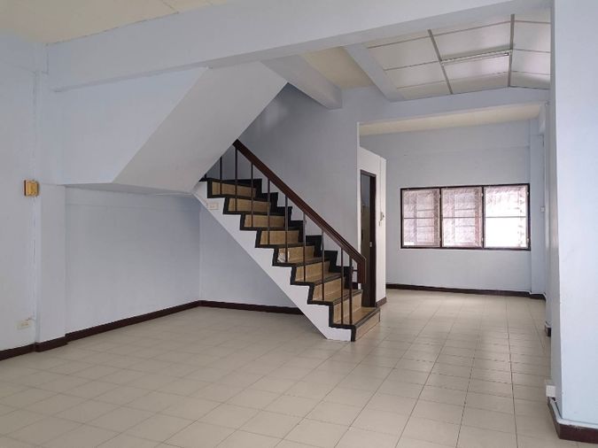 ขายทาวน์โฮม 4 ห้องนอน 200 ตร.ม. 21.9 ตร.ว. หมู่บ้านรินทร์ทอง รามคำแหง 190