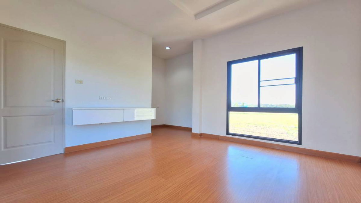 รูป ขายบ้านในโครงการ Ploenchit Collina (เพลินจิต คอลลิน่า) สันกำแพง เชียงใหม่ 🏷️ขาย 3.8 ล้านบาท เนื้อที่ 77 ตร.ว 3 ห้องนอน 1 ห้องเอนกประสงค์ 3 ห้องน้ำ - รูปที่ 13/31