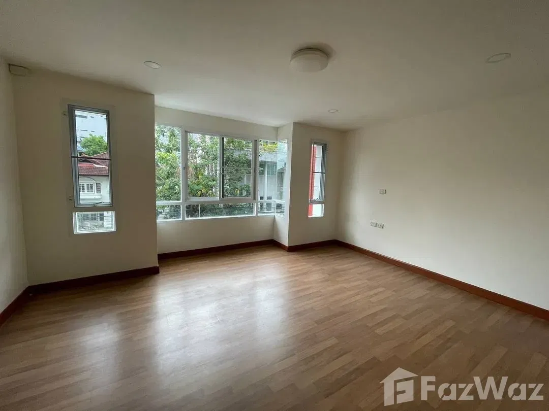 รูป ขาย ทาวน์เฮ้าส์ 12 ห้องนอน ในโครงการ ลุมพินี เพลส รัชดา-พระราม 3 6041488 - รูปที่ 7/20