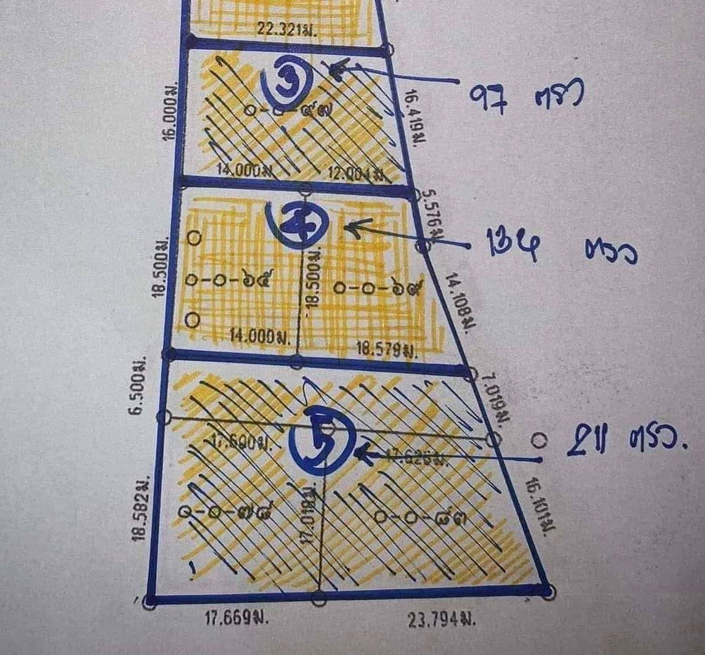 รูป ขายที่ 3 แปลง ติดถนนใหญ่ ออกจากสว่างแดนดิน 4 กม ทางมาส่องดาว หน้ากว้างเกือบ 60 เมตร - รูปที่ 2/2