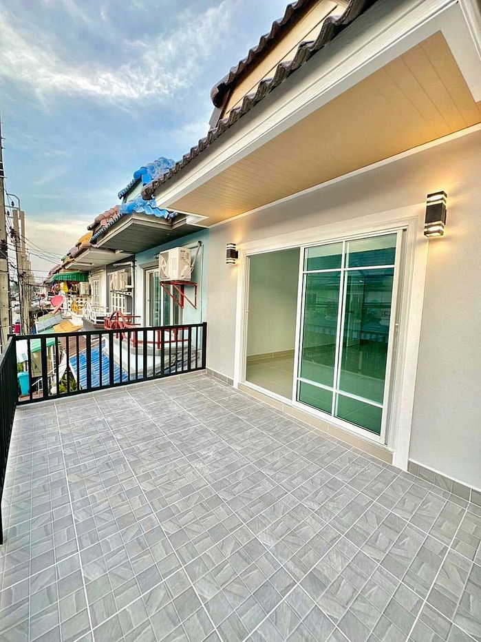 รูป บ้านสวย ถนนเมน ค้าขายได้ หมู่บ้านมนวดี พาร์ค ติดถนนวัดลาดปลาดุก บางบัวทอง - รูปที่ 13/16