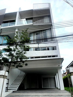 Home office for rent Chatuchak : [For Rent] 4-Storey Home Office + Private Lift | Ratchada 32 (Ladprao 35) 🚇Near MRT Phawana & MRT Ladprao