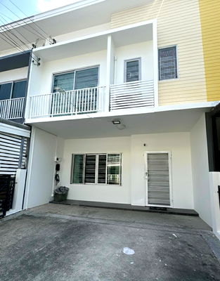 Townhouses for sale Chaeng Watthana Road : For Sale! The Connect Chaengwattana near MRT and Impact