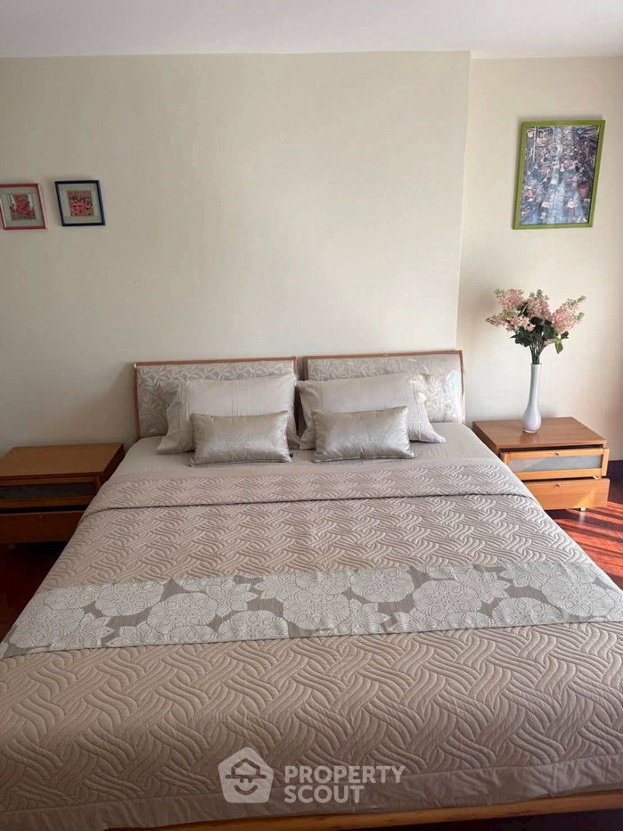 picture 2-BR Condo at Asoke Place near MRT Sukhumvit (ID 2643184) - 5/10