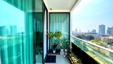 Condos for sale : 🛏️ 2 Bed - 🛁 2 Bath - 🏙️ Sea View - 🇹🇭 THAI name - 🏢 The Point Pratumnak Pattaya - Ref: POINT33