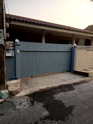 Houses for rent Nawamin 42 : B1045 Single-story detached house for rent in Chokchai Village, Soi Nawamin 81.