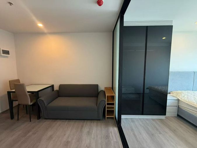 Condo for Rent  Regent Home Wutthakat Floor  28 THB 10,000/month