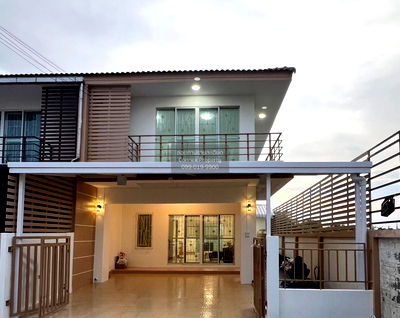 Townhouses for sale Phra Samut Jadee Samut Prakarn : For Sale Townhouse/Townhome  , Suksamran Living Pracha Uthit 90 , corner unit , newly renovated , Ban Khlong Suan , Phra Samut Chedi , Samut Prakarn , CX-121582 ✅ Live chat with us ADD LINE @connexproperty ✅