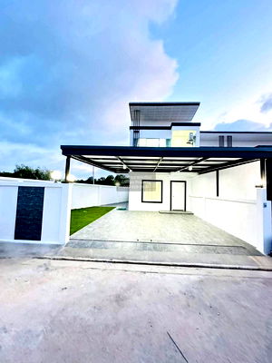 Townhouses for sale Bang Lamung Chonburi : For Sale Townhouse/Townhome  , Ratanakorn Village 18 , Nong Prue , Bang Lamung , Chon Buri , CX-120117 ✅ Live chat with us ADD LINE @connexproperty ✅