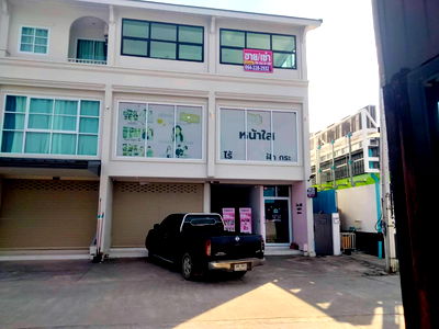 อาคารพาณิชย์ ม.เนชั่น : ขายตึกแถว 2 คูหา ทำเลดี  เดินทางสะดวกสบาย