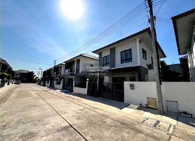 Houses for sale Nakhon Pathom : For Sale House , Senaville Borommaratchachonnani-Sai 5 , wide frontage , Bang Toei , Sam Phran , Nakhon Pathom , CX-121696 ✅ Live chat with us ADD LINE @connexproperty ✅