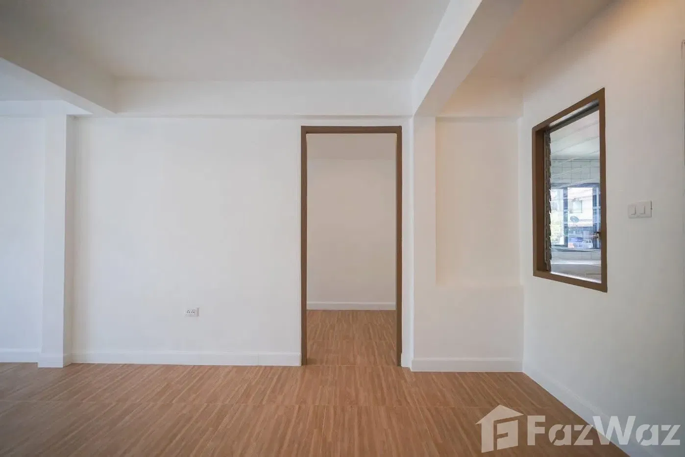 picture House 5825823 - 5/19