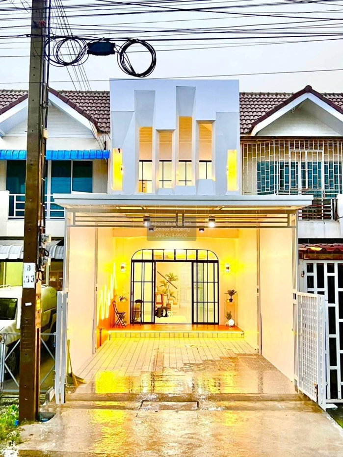 รูป ขายทาวน์เฮ้าส์/ทาวน์โฮม บ้านรุ่งกานต์ 2 รีโนเวทใหม่ ทวีวัฒนา ไทรน้อย นนทบุรี CX-102810 ✅ ทักไลน์ @connexproperty ตอบทันที ทีมงานมืออาชีพ ✅ - รูปที่ 1/9