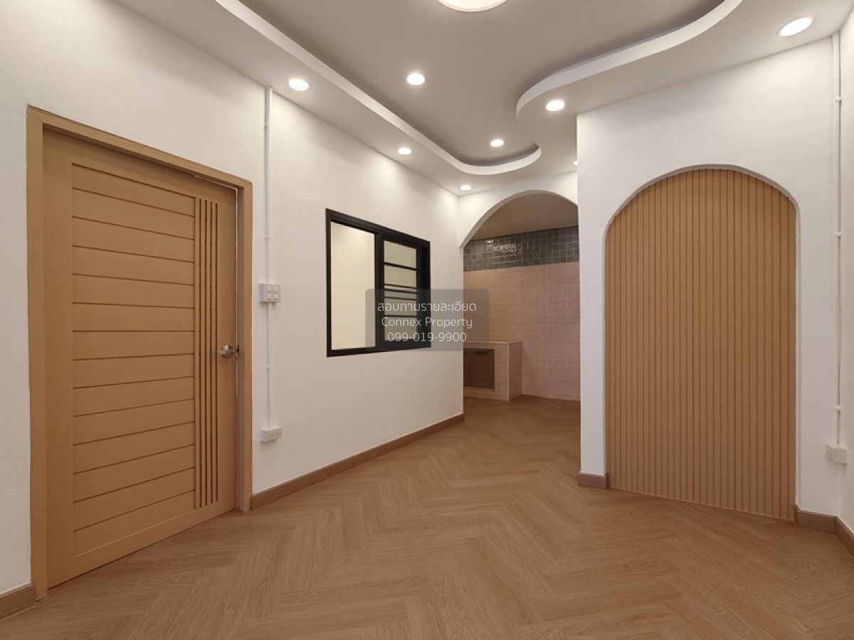 รูป ขายทาวน์เฮ้าส์/ทาวน์โฮม ทอรุ้ง ซอยนวมินทร์ 111 หน้ากว้าง รีโนเวทใหม่ เลียบทางด่วน นวมินทร์  บึงกุ่ม กรุงเทพ CX-142753 ✅ ทักไลน์ @connexproperty ตอบทันที ทีมงานมืออาชีพ ✅ - รูปที่ 6/12