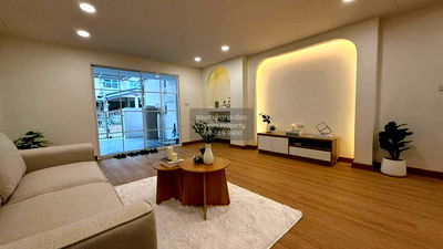 Townhouses for sale MRT Lat Phrao 83  : For Sale Townhouse/Townhome  , Baan Pim Thong , newly renovated , Khlong Chao Khun Sing , Wang Thong Lang , Bangkok , CX-132555 ✅ Live chat with us ADD LINE @connexproperty ✅