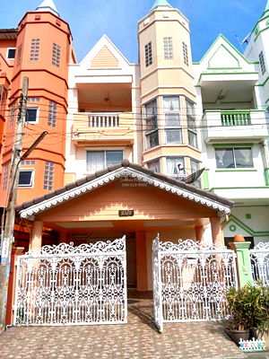 ทาวน์โฮม เขตหนองแขม : ขายทาวน์เฮ้าส์/ทาวน์โฮม  เพชรอัมพร เพชรเกษม 79 หน้ากว้าง หนองแขม เขต หนองแขม กรุงเทพ CX-122443 ✅ ทักไลน์ @connexproperty ตอบทันที ทีมงานมืออาชีพ ✅