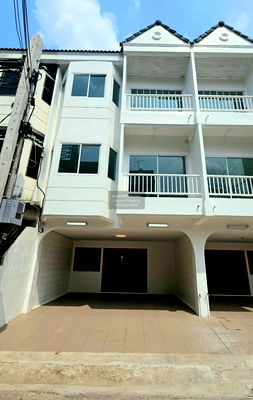 Townhouses for rent Nonthaburi : For Rent Townhouse/Townhome  , Jingjai Village , newly renovated , MRT-Yaek Nonthaburi 1 , Talat Khwan , Mueang Nonthaburi , Nonthaburi , CX-120797 ✅ Live chat with us ADD LINE @connexproperty ✅