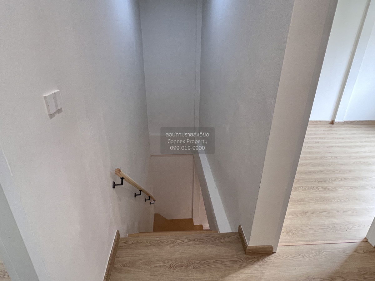 รูป หมู่บ้านพิมพ์ทอง รีโนเวทใหม่ ลาดพร้าว 101 ทำเลกลางเมือง ปากซอยรถไฟฟ้าสายสีเหลือง  คลองจั่น เขต บางกะปิ กรุงเทพ CX-138708 ✅ ทักไลน์ @connexproperty ตอบทันที ทีมงานมืออาชีพ ✅ - รูปที่ 9/12