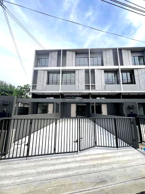 Townhouses for rent Nonthaburi : For Rent Townhouse/Townhome  , NUE Cove North Ratchapruek , MRT-Bang Rak Noi Tha It , Om Kret , Pak Kret , Nonthaburi , CX-103145 ✅ Live chat with us ADD LINE @connexproperty ✅