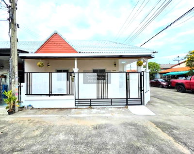 Townhouses for sale Samut Prakarn : For Sale Townhouse/Townhome  , Aranyaville , corner unit , newly renovated , Phraek Sa , Mueang Samut Prakan , Samut Prakarn , CX-136497 ✅ Live chat with us ADD LINE @connexproperty ✅